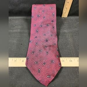 Vintage Resilio Dils Brothers & Co. Parkersburg WV Paisley Red Tie Used